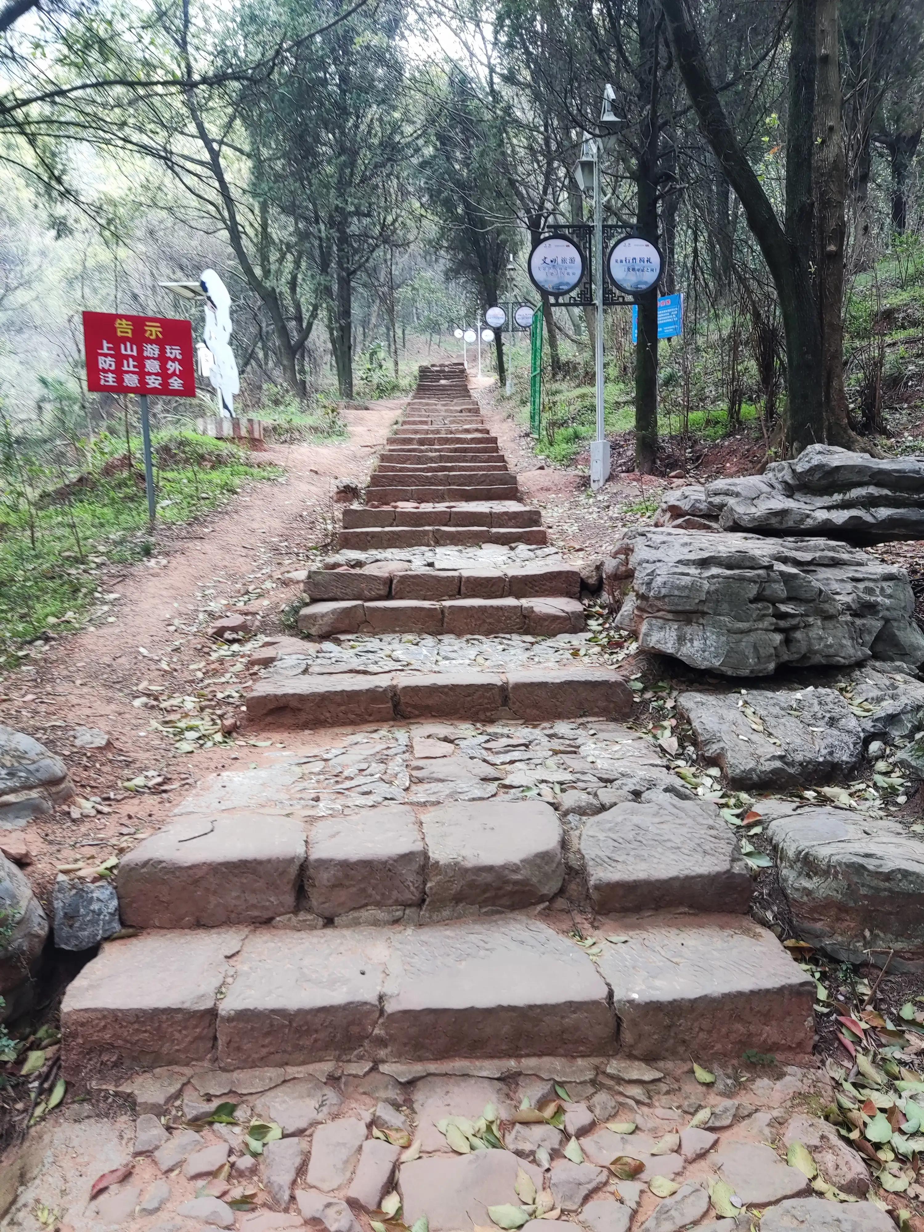 坐长途火车游中国,坐着火车旅行中国