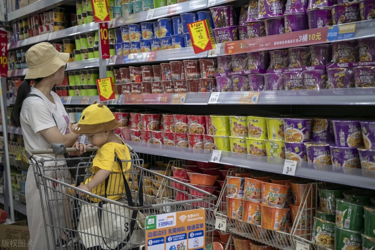 山东大姐卖小吃一月挣4万,小伙子开超市卖鸡蛋年赚百万