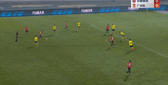 中超最新积分榜成都蓉城2-0广州队申花1-0梅州武汉长江跳出降级区