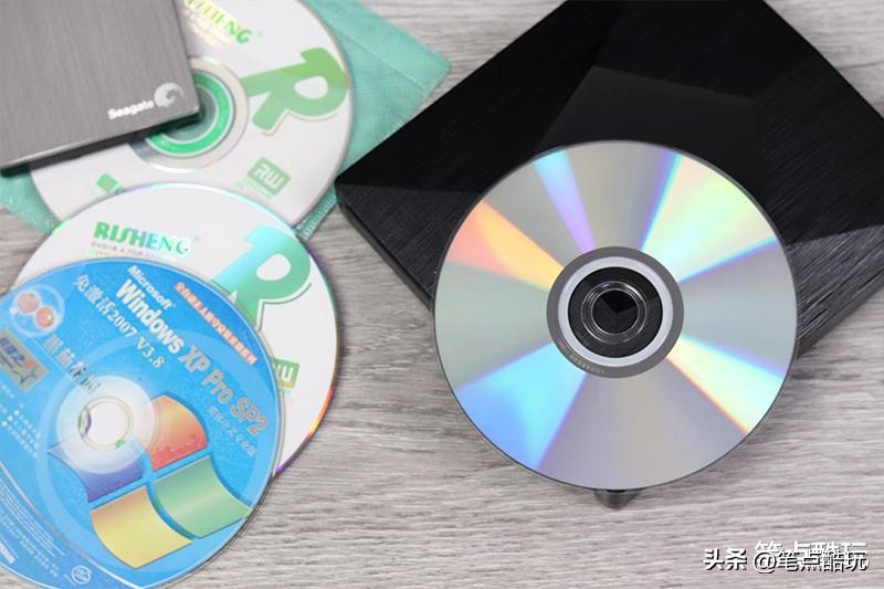 光驱突然消失了,以前的电脑光驱现在有什么用