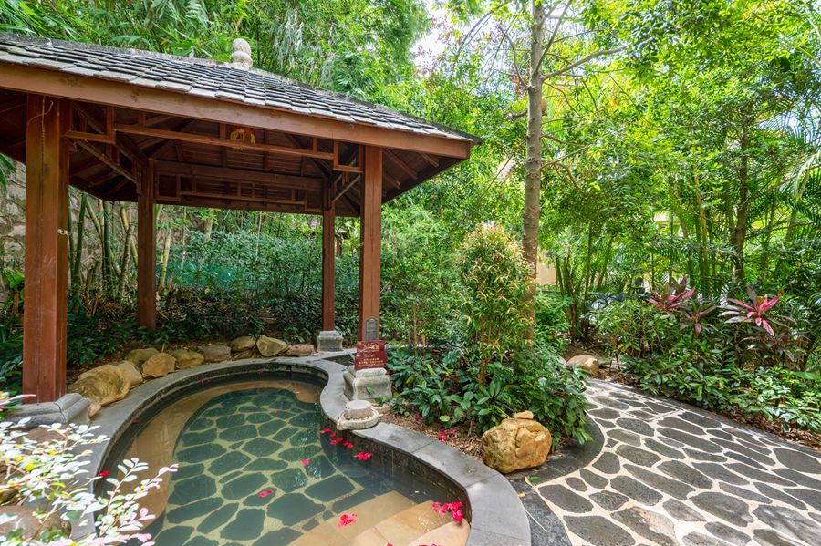 广东最值得推荐的温泉度假村,广东第一峰温泉是真温泉