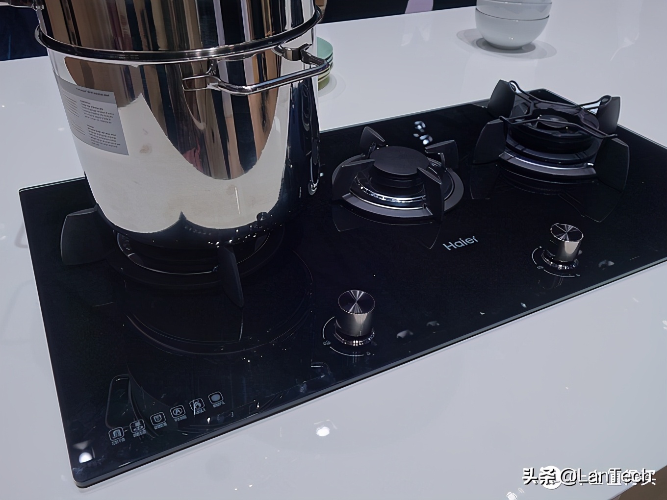 暴走两万步！海量图片带你游览2017年AWE家电展