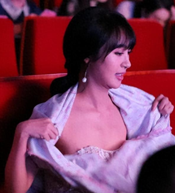 低腰超短装上衣,女低腰裤短上衣