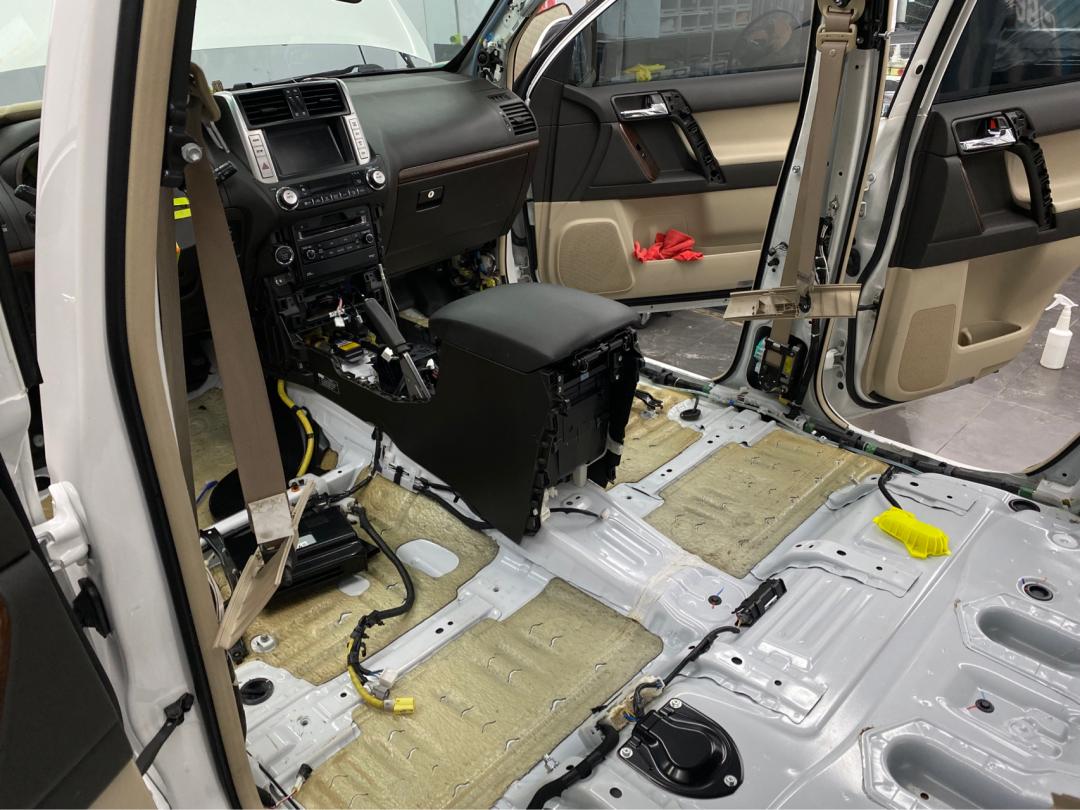 老旧丰田霸道修复,04年丰田霸道翻新改造全过程