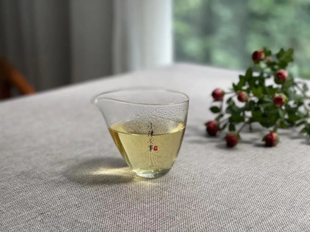 白茶短期储存用什么密封罐,白茶有个密封袋还用三层包装法么