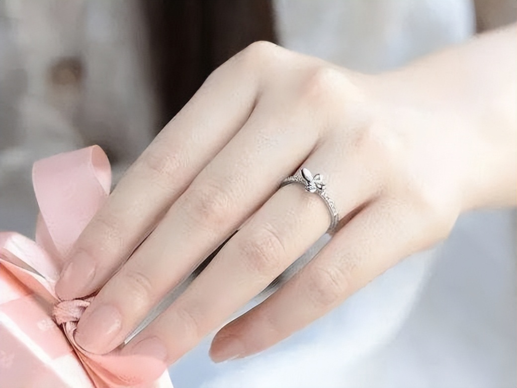 不锈钢锅用久了锅内洗不干净,不锈钢锅放久黑了