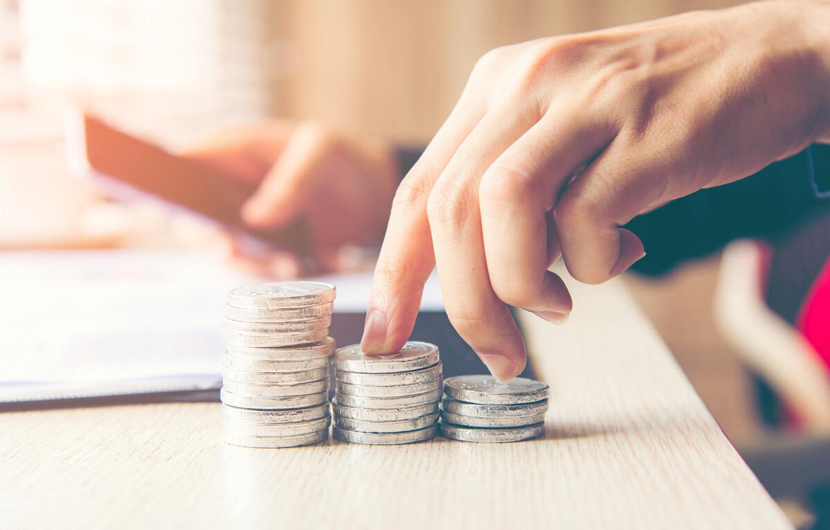 离职公司不批准直接走了扣工资吗,提交辞职报告不批准可以离职吗