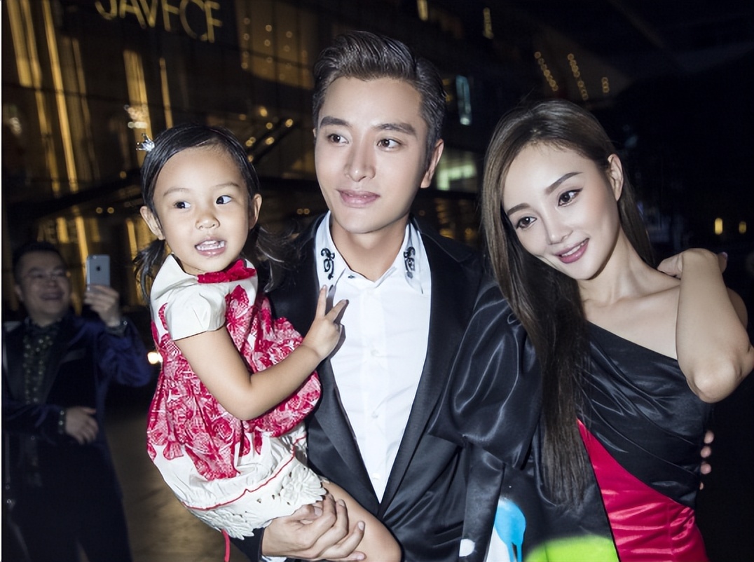 贾乃亮李小璐离婚案件民事判决书,李小璐为什么和贾乃亮离婚