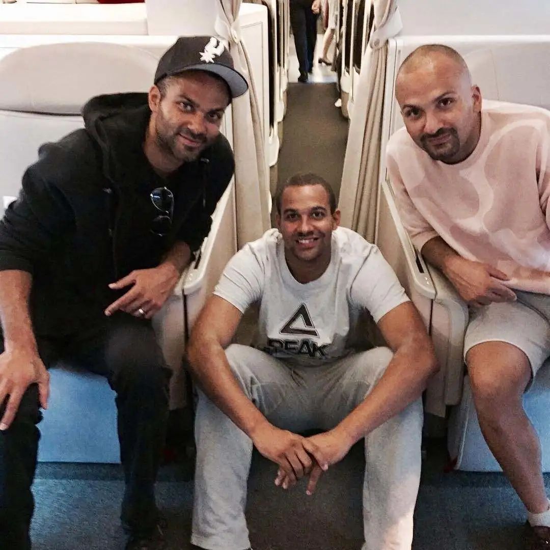 维金斯为什么要代言匹克,维金斯怎么不穿匹克的鞋了