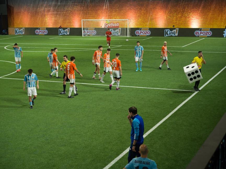 做足球博主靠什么挣钱,小型足球比赛怎么赚钱