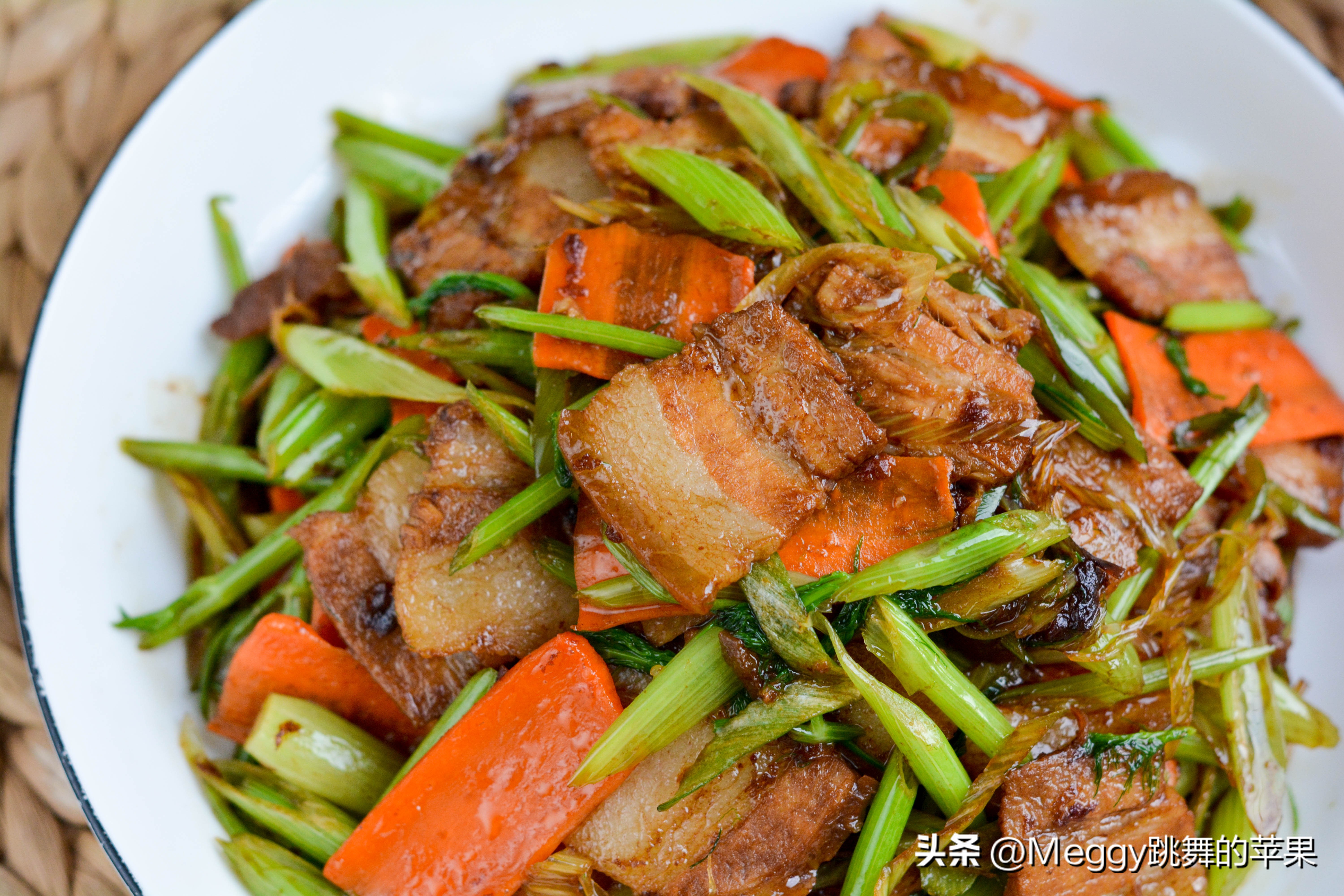 纯茴香馅包子怎么做好吃,茴香馅包子怎么调着好吃