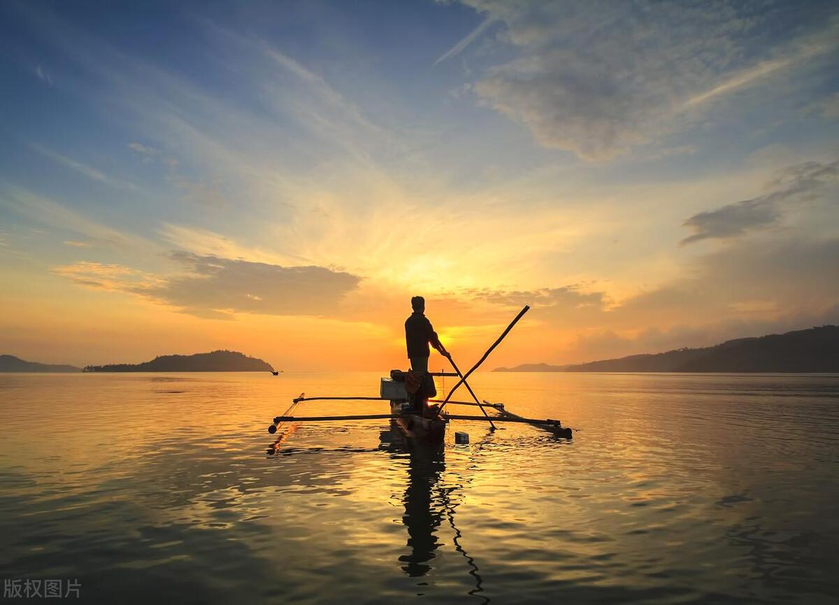要知道没钱时的卑微和无助,没钱的日子要学会沉默