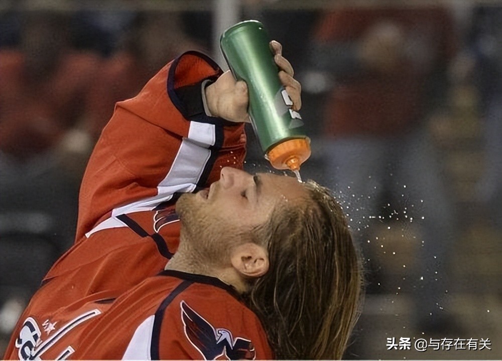 运动员搞笑尴尬的时刻,运动员们的搞笑图片