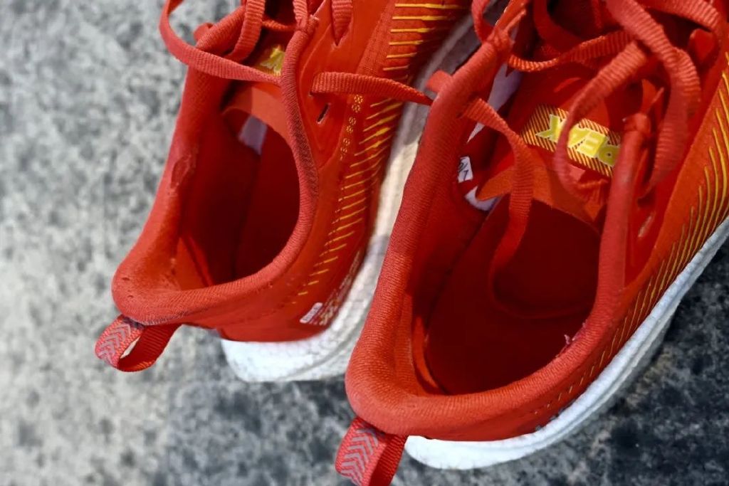 匹克up302.0测评,匹克碳板跑鞋up302.0