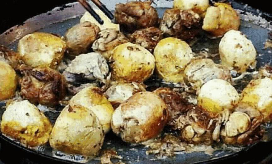 游客直言：在老挝花5元买了一个“毛蛋”，剥开皮一看，食欲全没