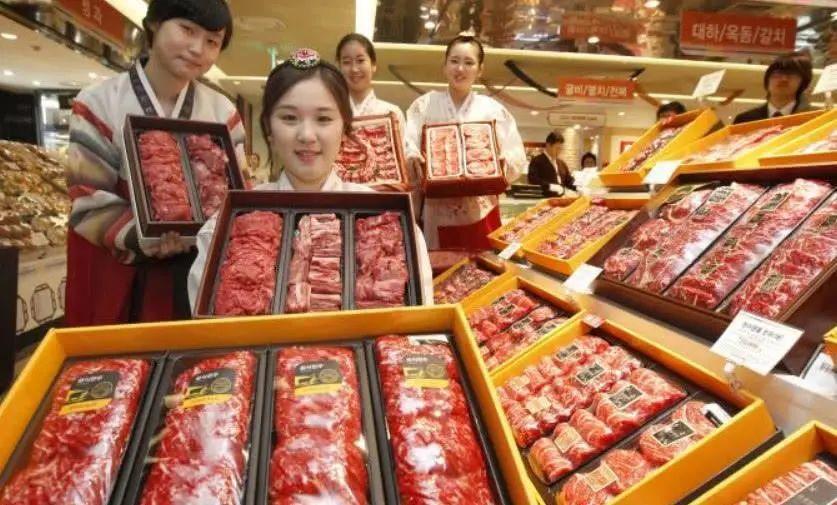 为什么韩国人爱吃泡菜不吃炒菜,韩国人吃泡菜配米饭和五花肉