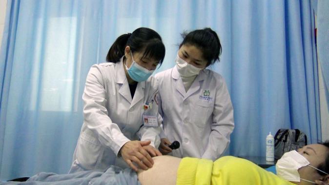 妇幼保健院医生下乡开讲座,中国妇幼专家上门服务