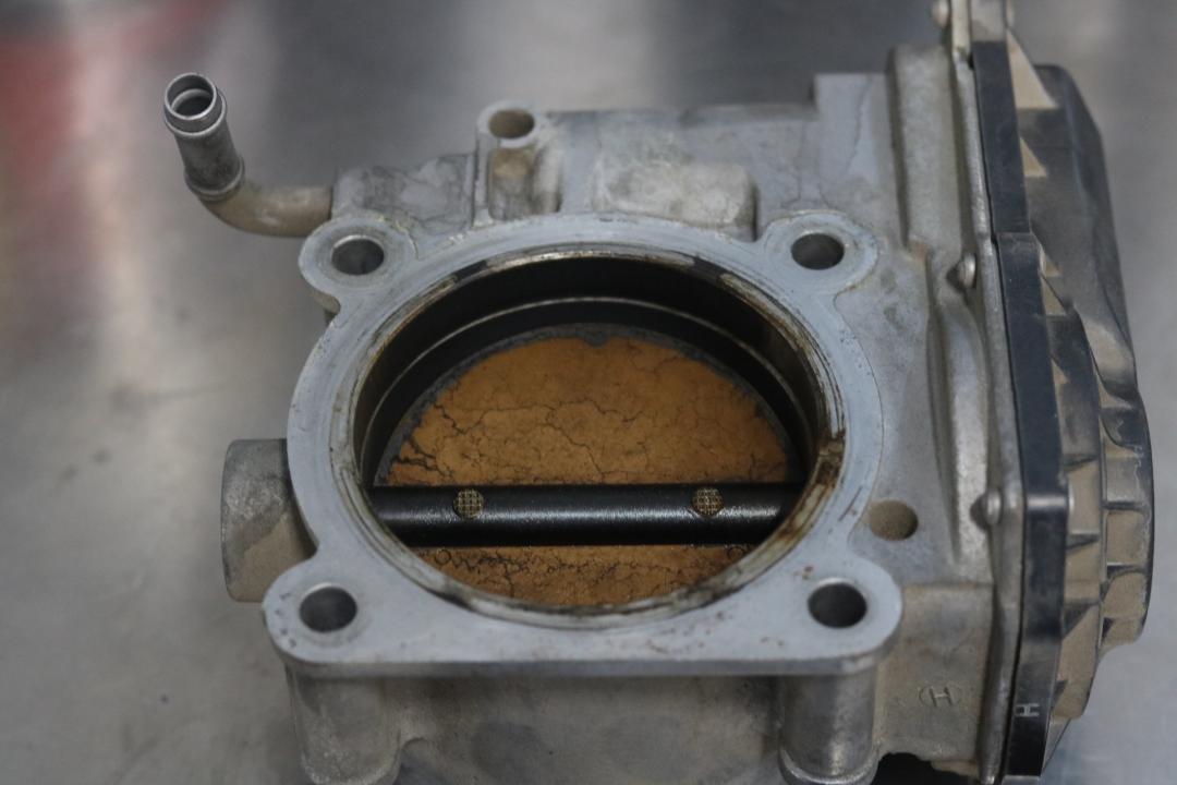 皇冠3.0经典老车翻新复活视频,丰田皇冠13代翻新