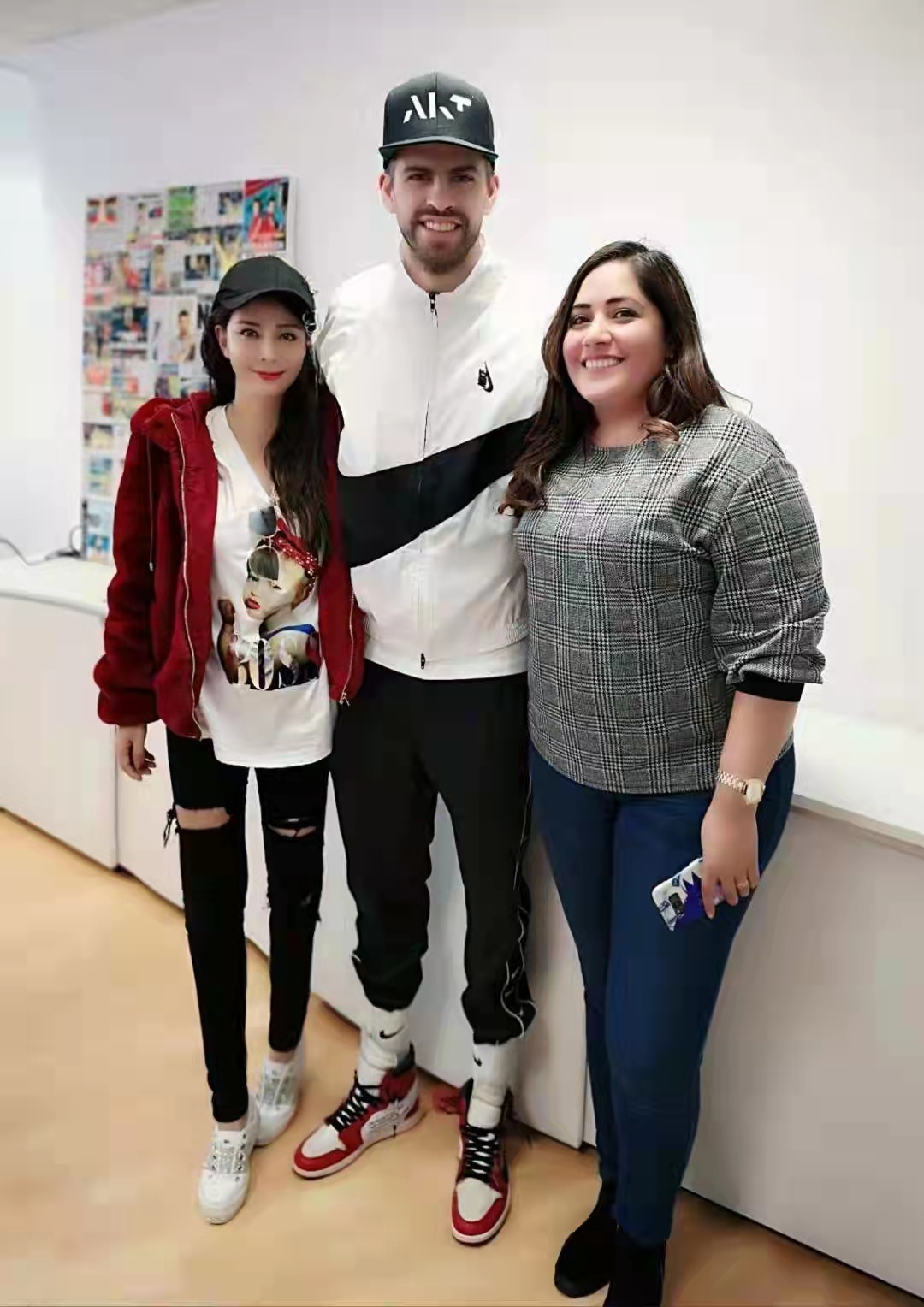 冬奥会歌曲一起向未来香港,冬奥会主题曲我们一起向未来