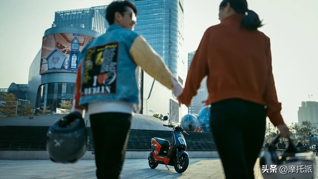 五羊本田u-gogt版电摩,五羊本田u-go电摩和电轻摩区别