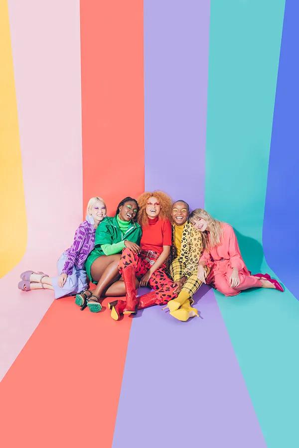 2024pantone年度流行色,pantone最新流行色紫外光