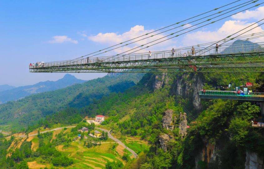 国内值得游玩的冷门景点,国内游玩最刺激的八个景点