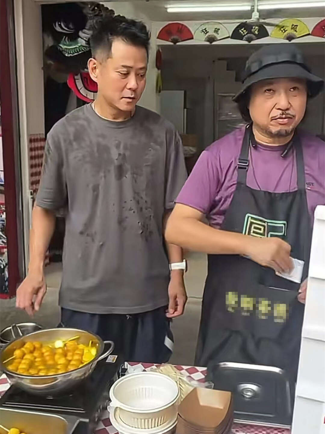 港星卖鱼蛋,2位港星在广东摆摊卖鱼蛋