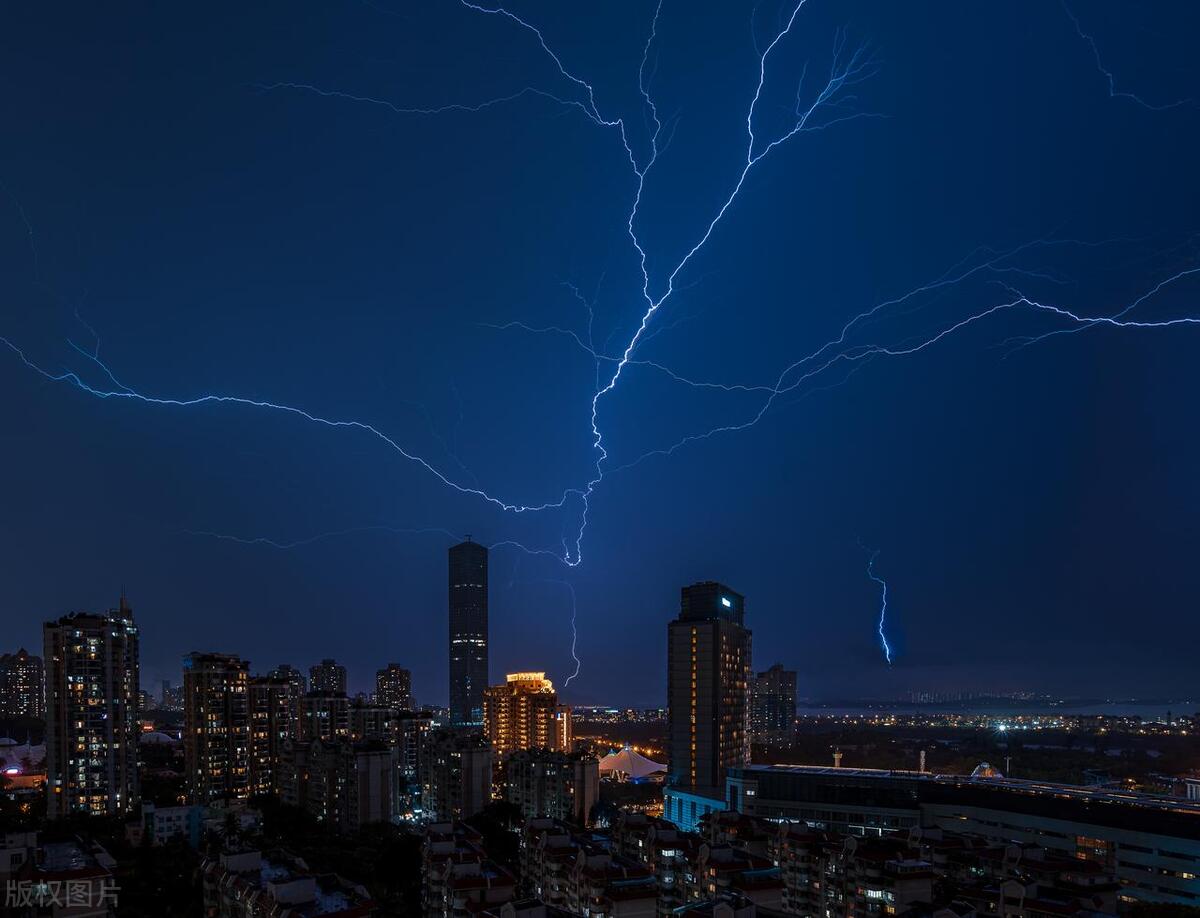 下雨天了怎么办下一句怎么接,下雨天了怎么办完整版