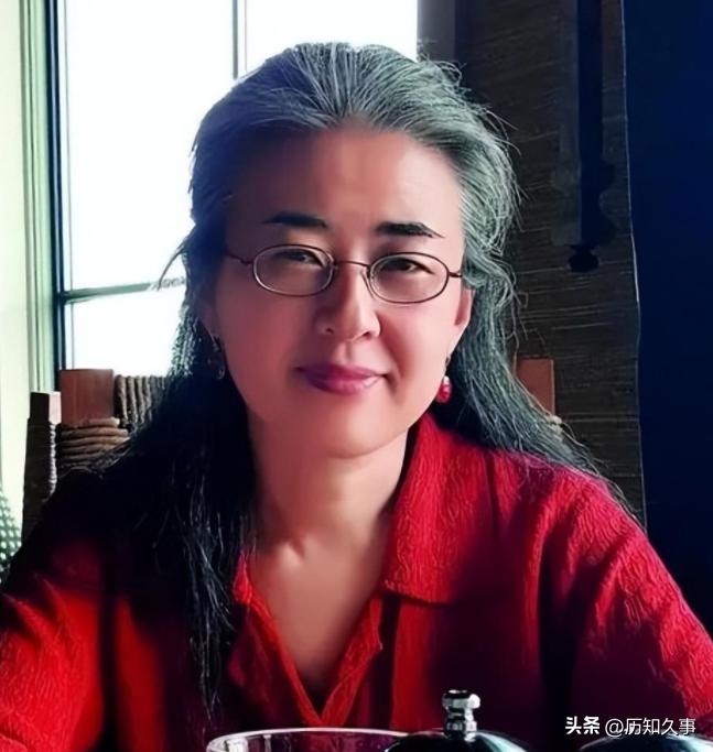 14岁以750分考上清华后留学,13岁上北大27岁嫁给外国教授