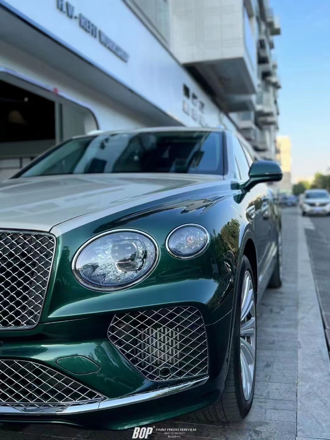 宾利添越到底值不值得买,宾利添越不值得买吗