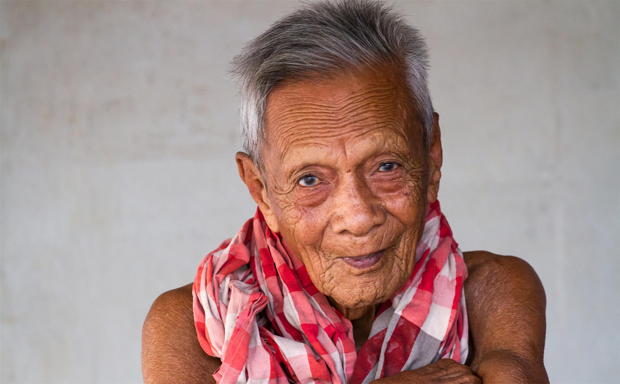 没有退休金的老人晚年生活很惨吗,没有退休金的老人怎么办