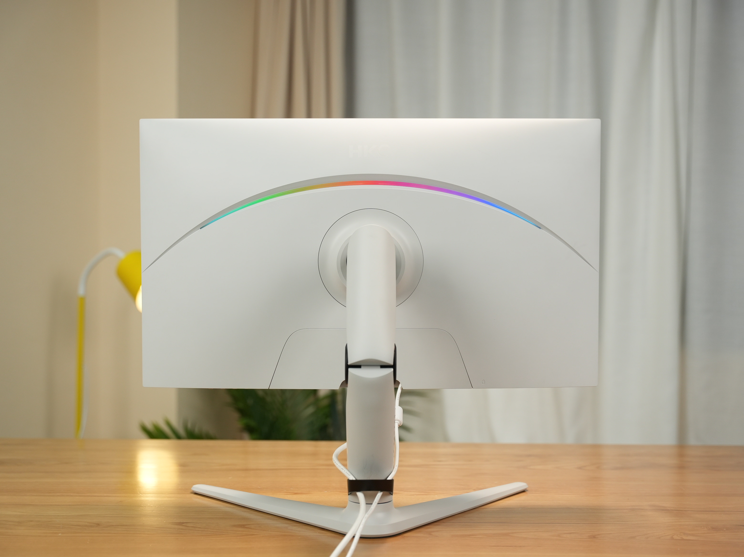 HKC240Hz高刷新品XG272QMax评测：MiniLED+FASTVA究竟有多强？