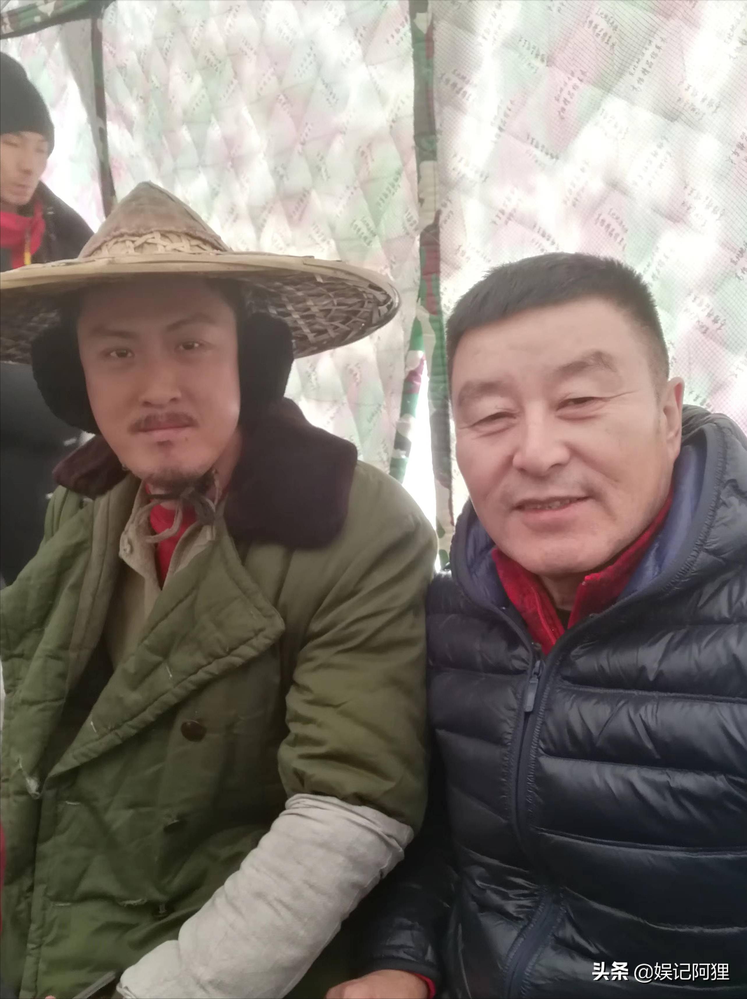 制片冰面被捆4小时,浇17桶冷水!不为人知的剧组“背面”