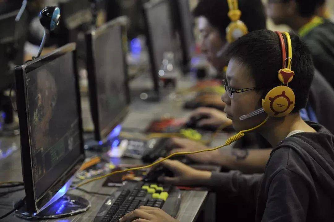 中国最赚钱的4大行业排行榜,中国目前最吃香的十大行业