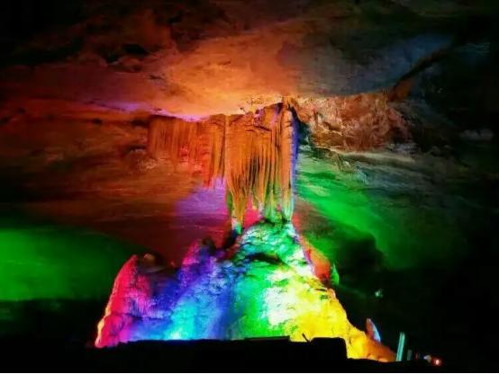 最好的风景是山里走走,最好的旅游风景在路上