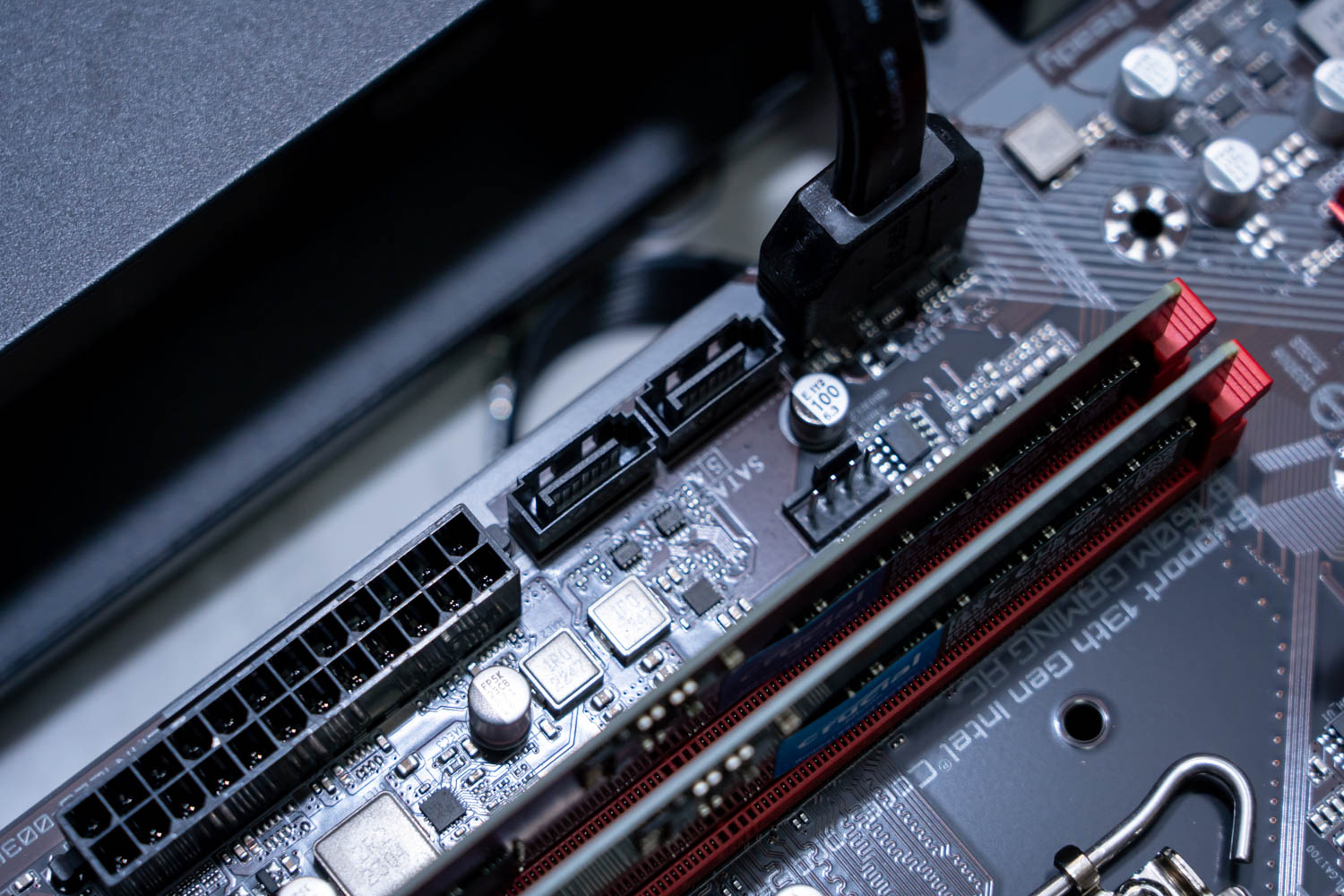 技嘉b760m魔鹰wifi,技嘉b760m魔鹰wifi版几项供电