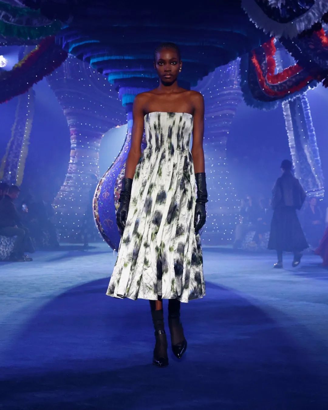 dior做了哪些营销,dior时装秀是如何宣传的