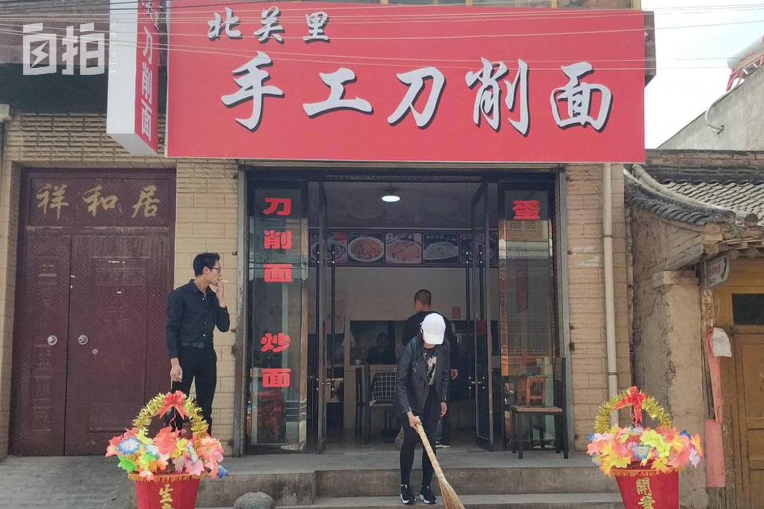 我，15岁厌学当厨师，吃尽生活的苦，大病之后做播音，月收入两万