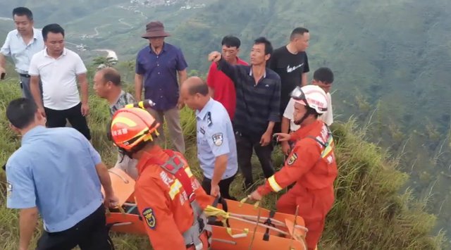 最奇葩的新闻看完不笑,奇葩新闻真实事件搞笑震惊