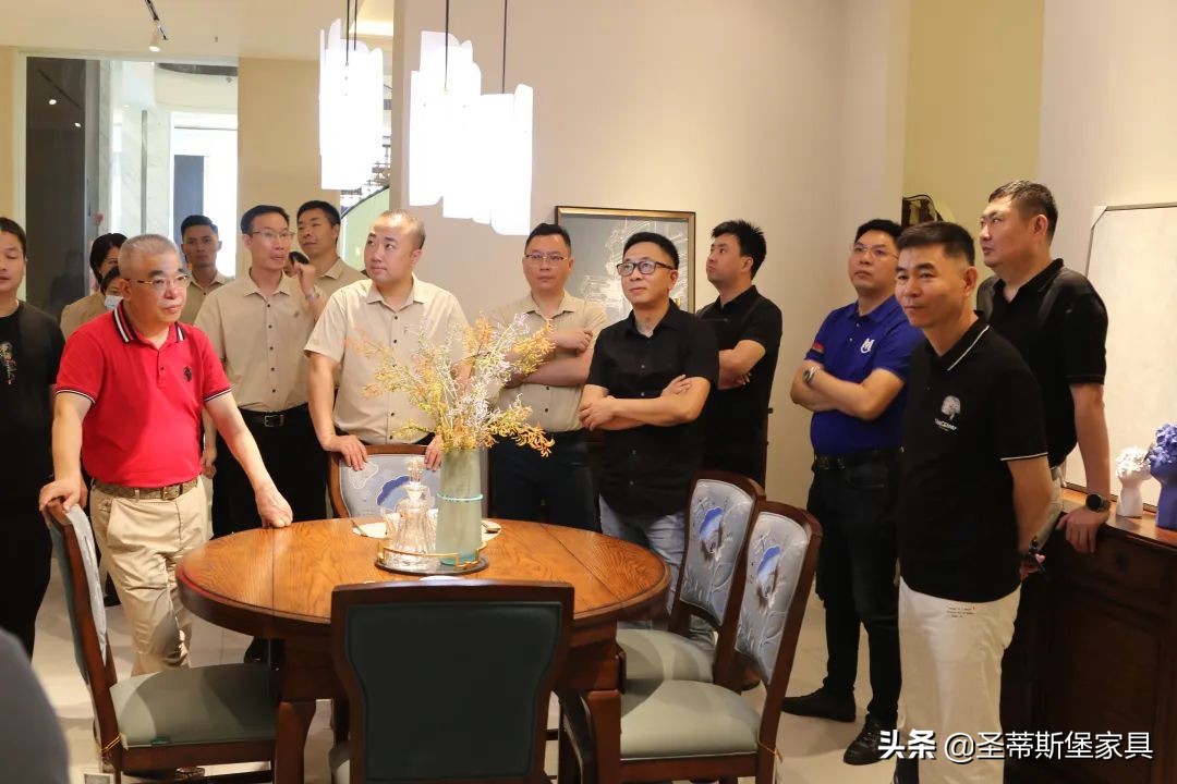 圣蒂斯堡全案整装馆,圣蒂斯堡轻奢系列