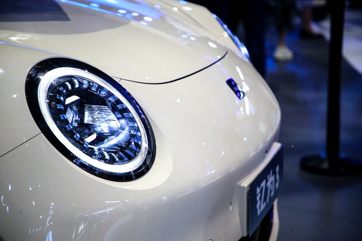 新能源搅局者零跑c11顶配,电动汽车搅局者