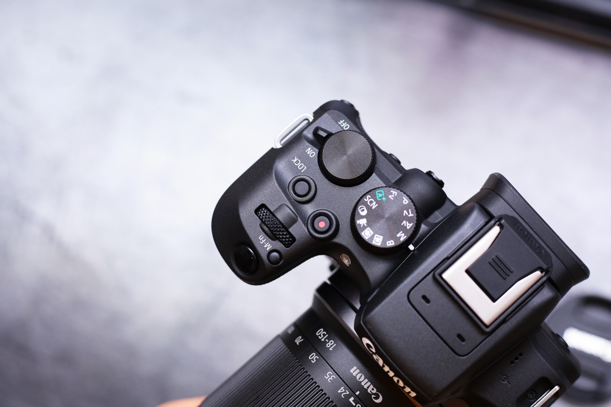 5d3跟r10拍照画质对比,佳能r10还是选择老款5d3