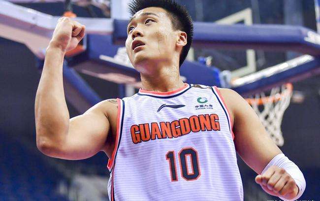 2021-2022赛季cba抢断王,2016-2017cba赵继伟绝杀