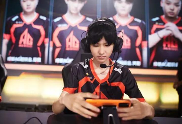 ag对战dyg久诚第一视角,ag对阵dyg时久诚的画面