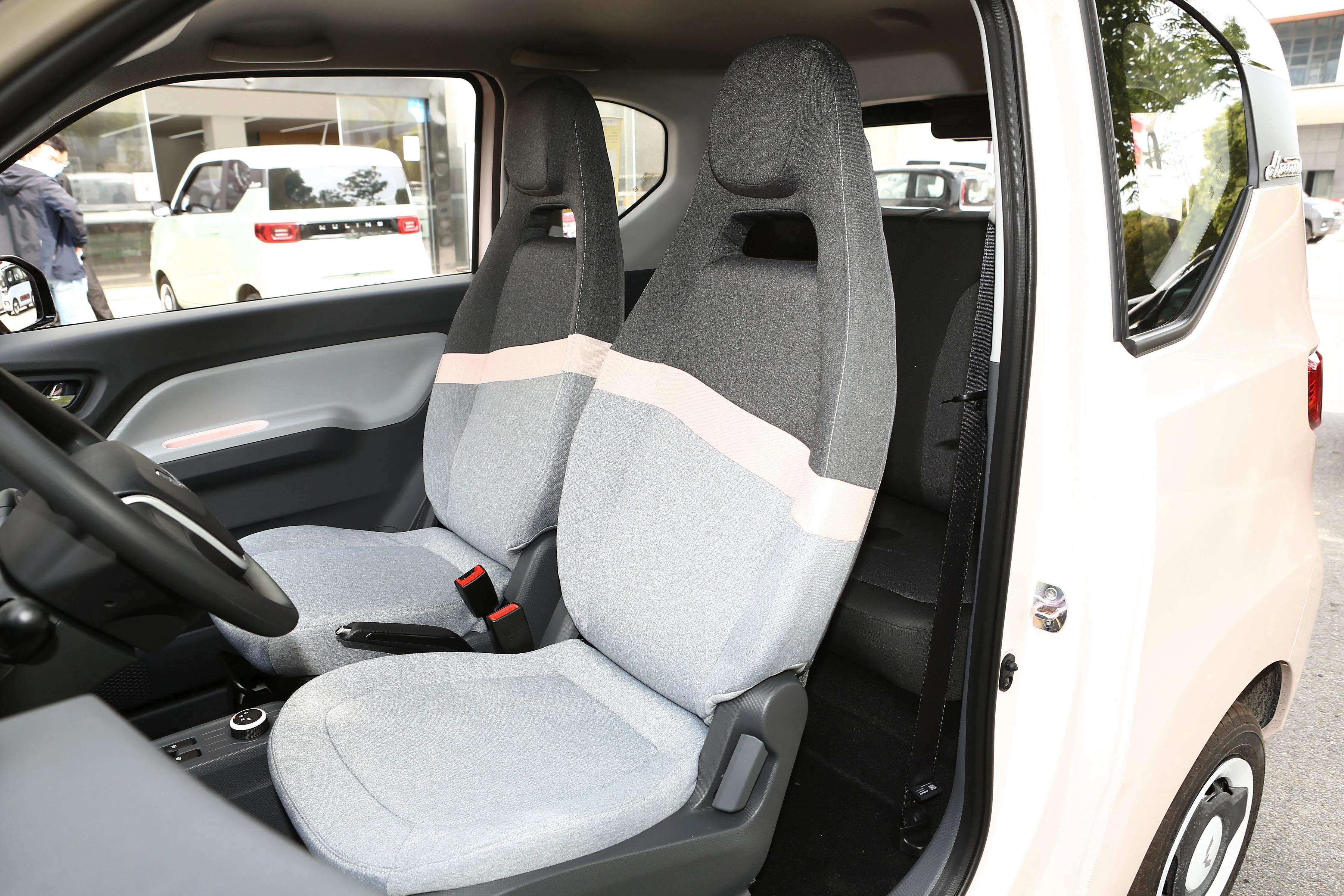 3.28万五菱宏光mini到手后多少钱,3.88万的宏光miniev