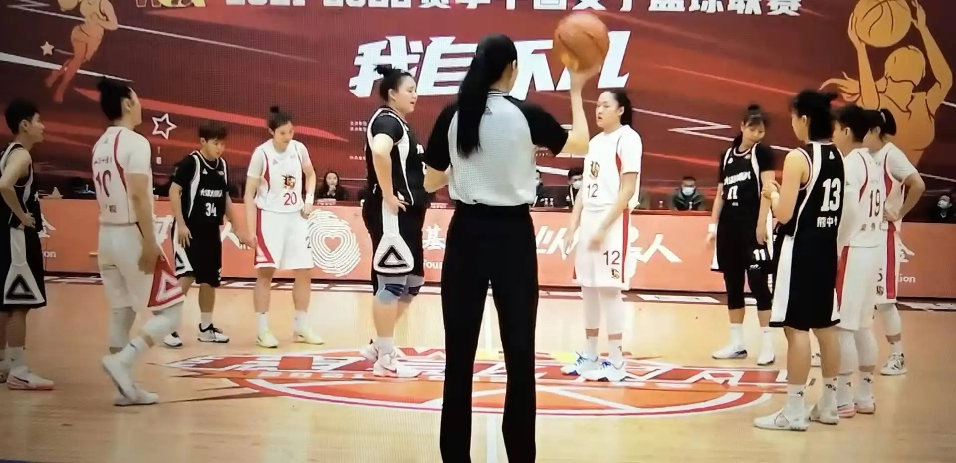 中国女篮时隔五年重回亚洲之巅,中国女篮时隔十二年重回亚洲之巅