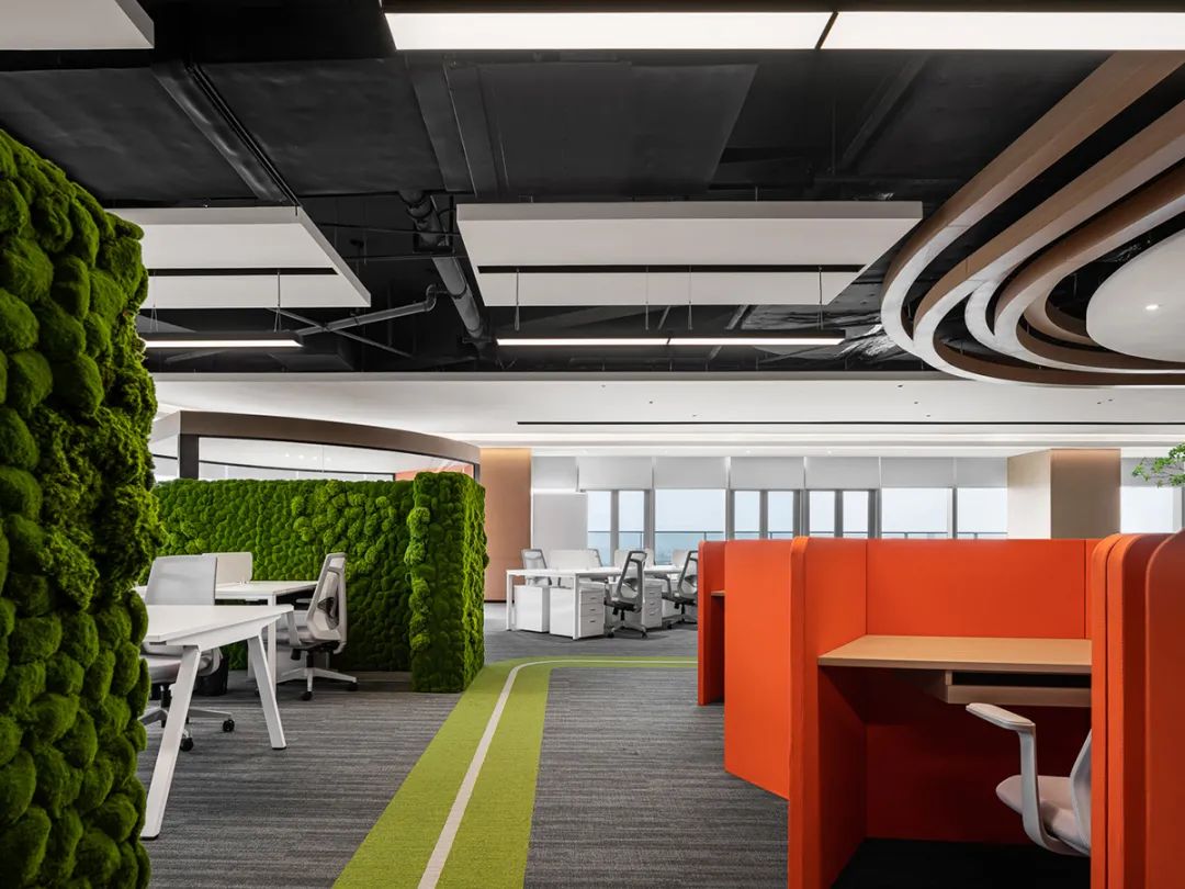 “打翻了”调色盘设计的办公室原来长这样！