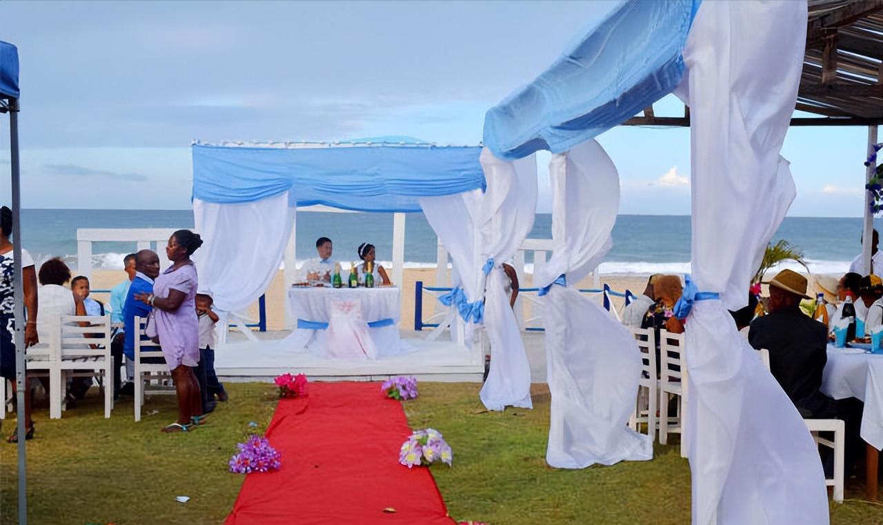 6年前，湖南农村小伙娶非洲美女，定居非洲月入10万，现状如何？