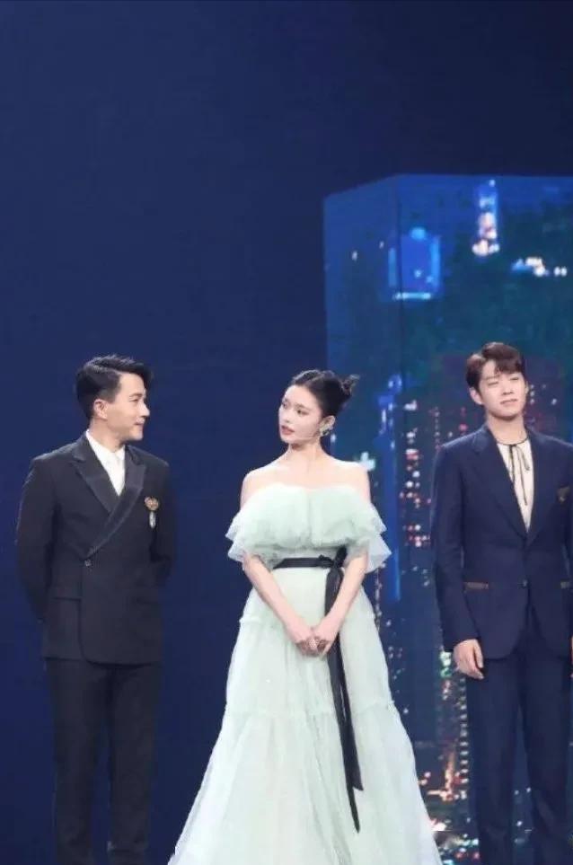 “央视顶流”六公主：花式暗讽内涵一流，傲娇作风让网友拍手叫绝