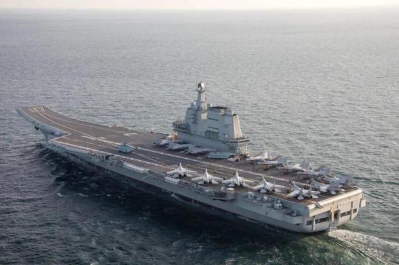 003型航母与印度航母网友评论,003航母和印度航母的直观对比